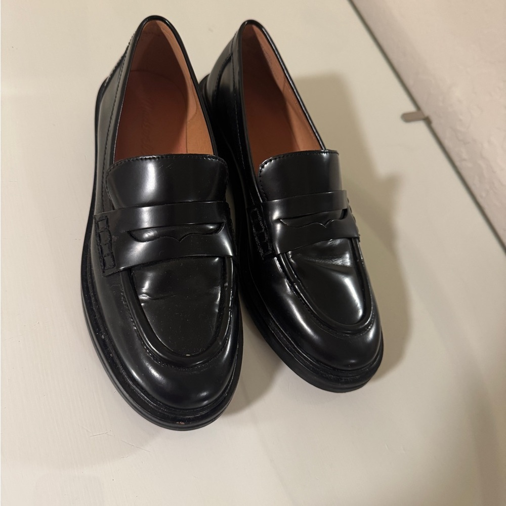 Classic Black leather Loafers